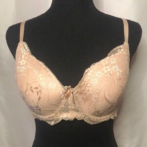 JUST BE peach colored lace floral padded bra with underwire. Size 36 C.